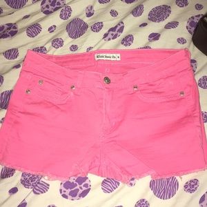 Comfortable pink shorts size M